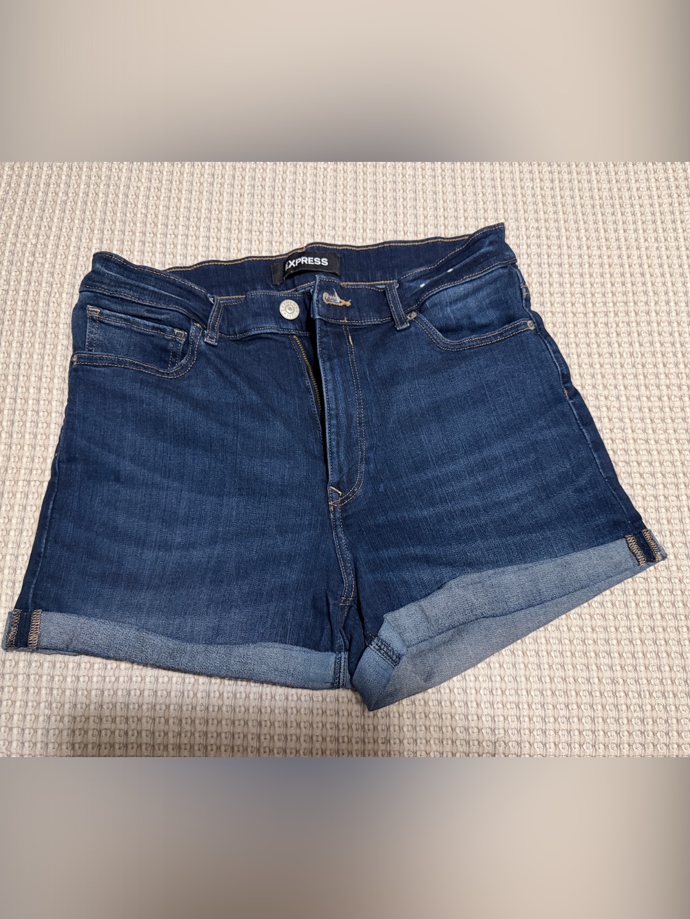 Express Indigo Rolled-Hem Denim Shorts